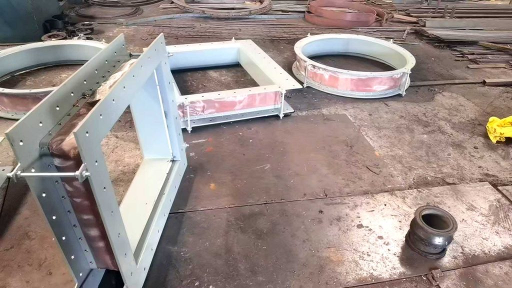 Engineering Custom Reducing Fabric Expansion Joints Through Precision Alignment 图2 多款补偿器